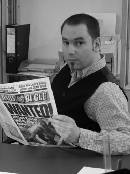 Alexander Bach, lesend