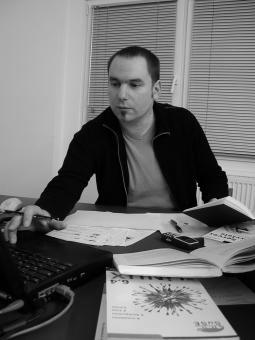 Alexander Bach, t&uuml;ftelnd